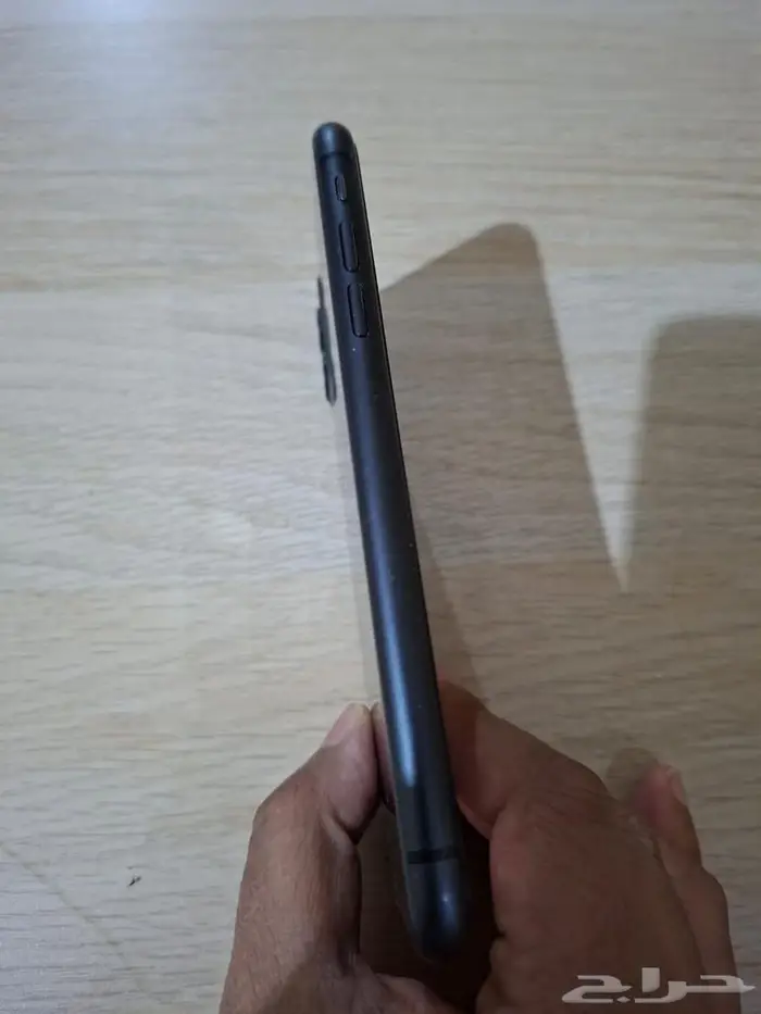 للبيع اي فون 11 اسود نظيف 0