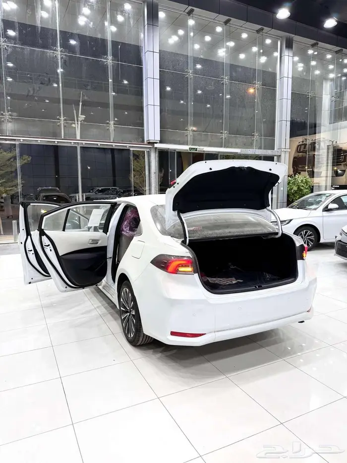 تويوتا كورولا ( GLI ) فل كامل موديل 2025 أقل الأسعار 9