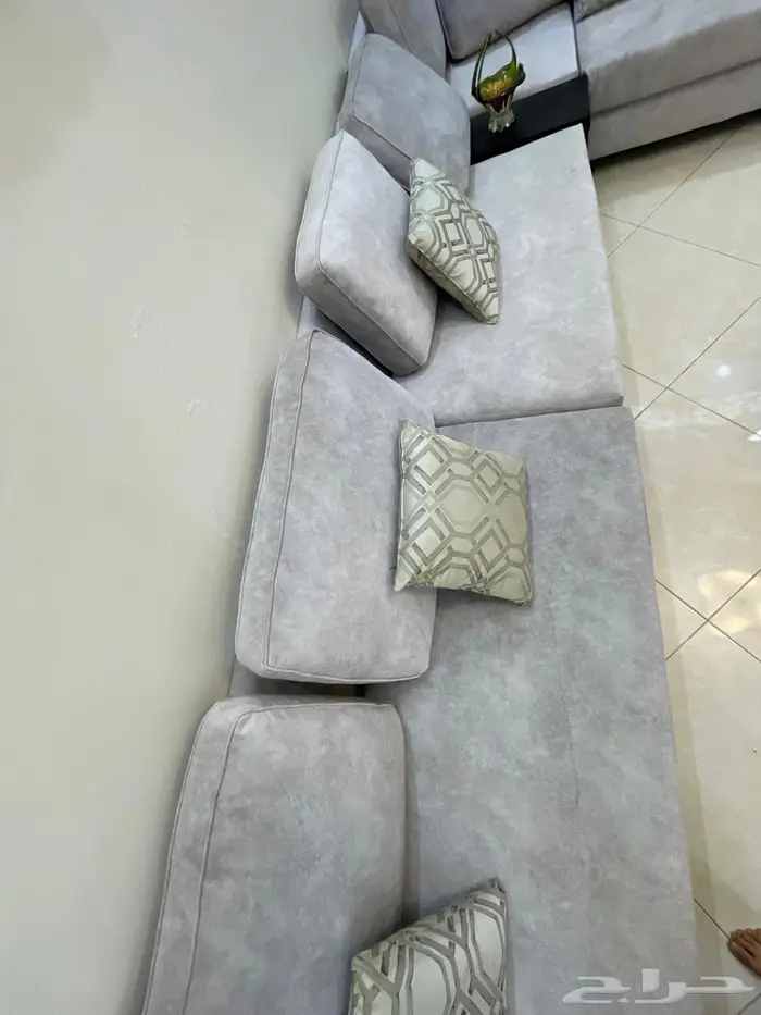 كنب للبيع بحاله ممتازه ونظيف 8
