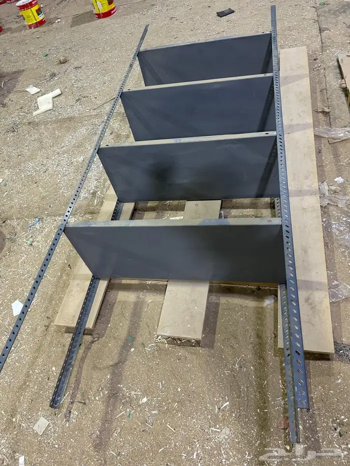 للبيع ارفف تخزين حديد 2