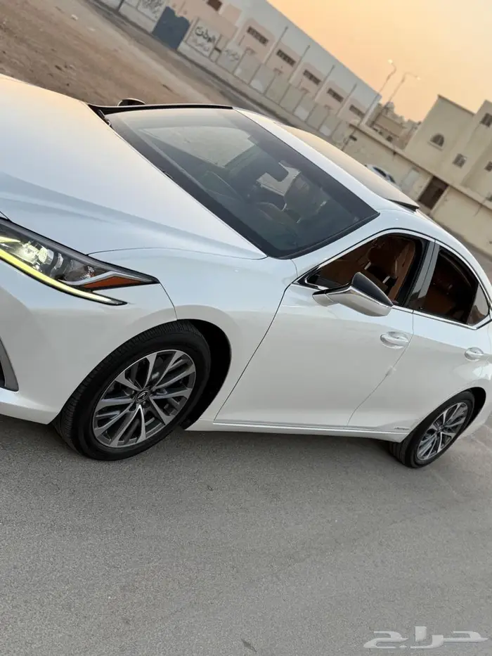 لكزس 2022 هايبرد h300 14