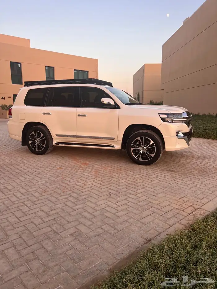 Land Cruiser GXR Grand Touring 2021 8