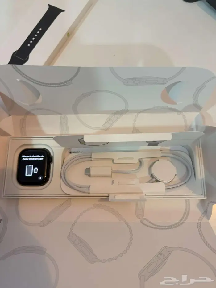 بيع مستعجل   Apple Watch Series 10   مقاس 46 مم 5