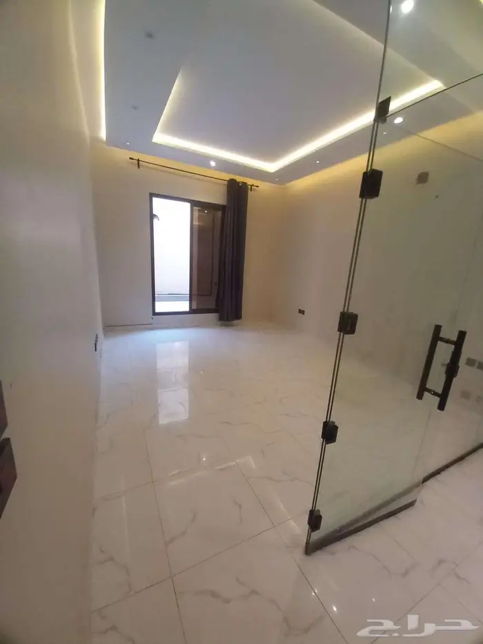 شقق فاخرة للإيجار   حي لبن   تشطيب VIP 8