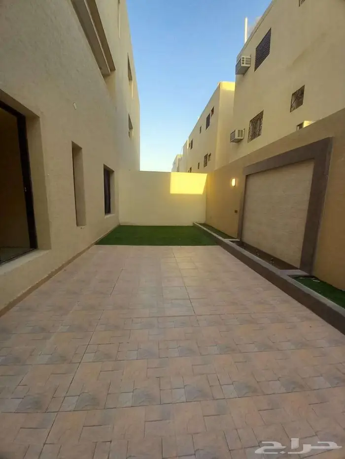 شقق فاخرة للإيجار   حي لبن   تشطيب VIP 9