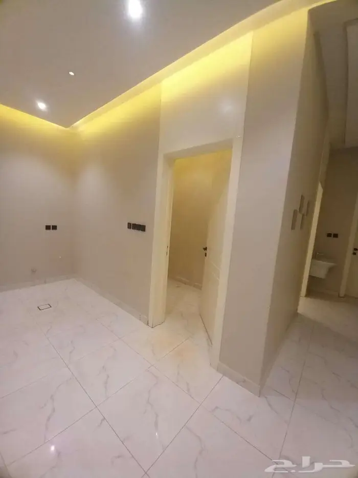 شقق فاخرة للإيجار   حي لبن   تشطيب VIP 14