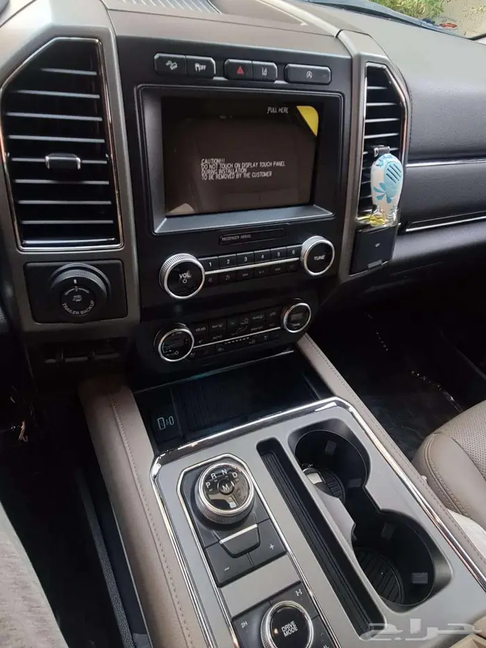Ford Explorer XLT 2020 4