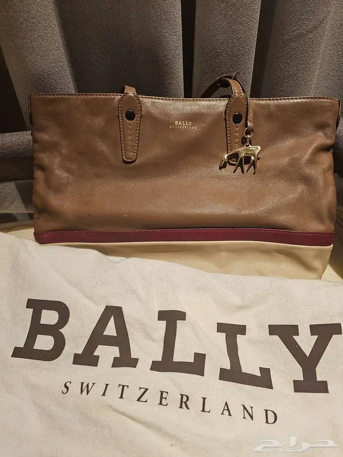 شنطة bally للبيع 250 ريال اصلية 3