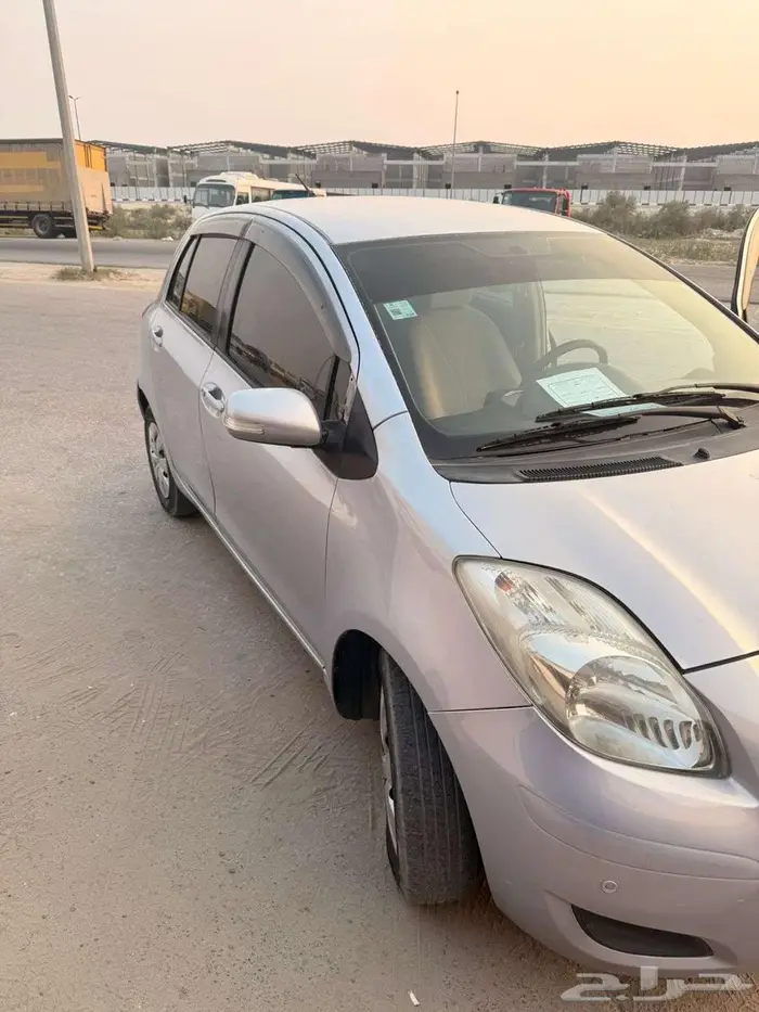 تيوتا يارس هاشباك 1