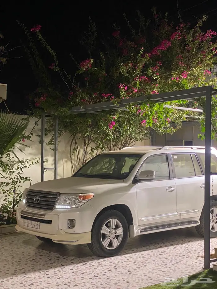 للبيع لاندكروزر 2014 9