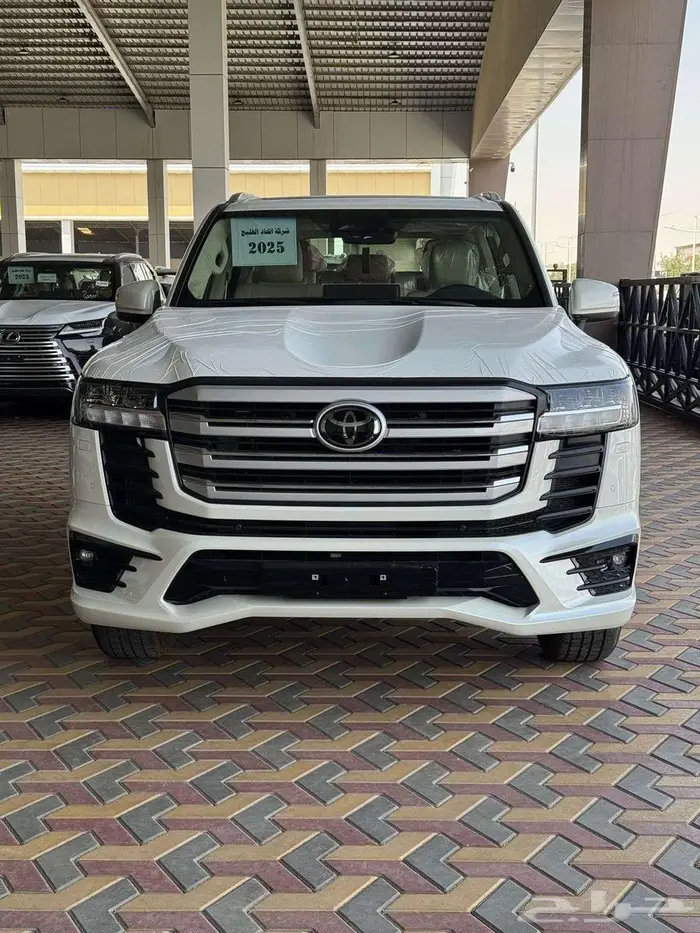 تويوتا لاندكروزر GXR 5 S بنزين 2025 كاش و اقساط 0
