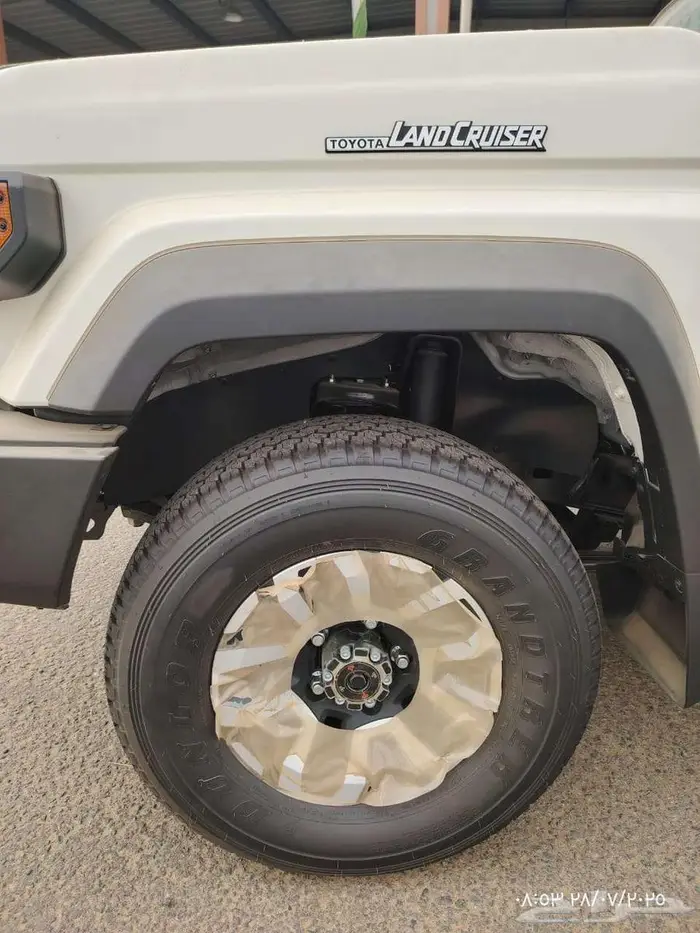 جيب ربع مصندق رفرف بنزين اتوماتيك فل كامل 2025 7