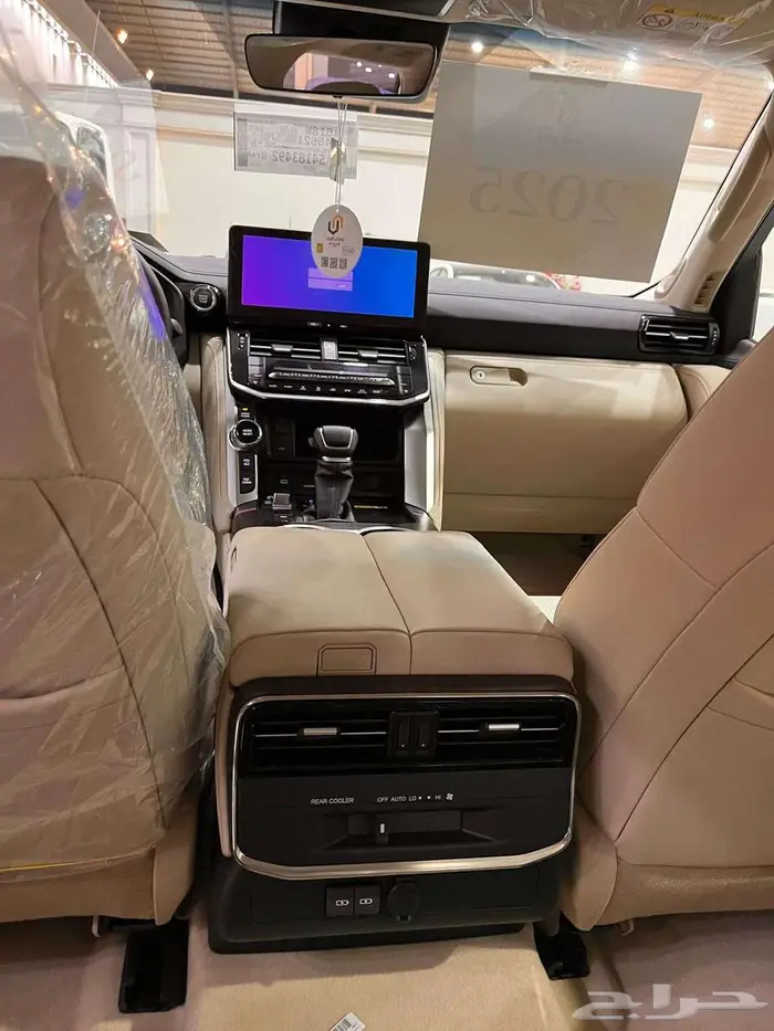 تويوتا لاندكروزر GXR 5 S بنزين 2025 كاش واجار منتهي بتمليك 3