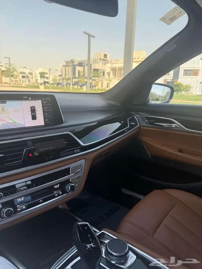 للبيع سياره BMW 2020 730 LI 6