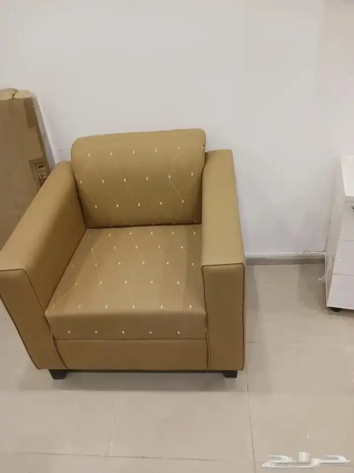 كنب جلد متوفر طقم كامل كلو ألوان و أشكال سعر جملعه 4