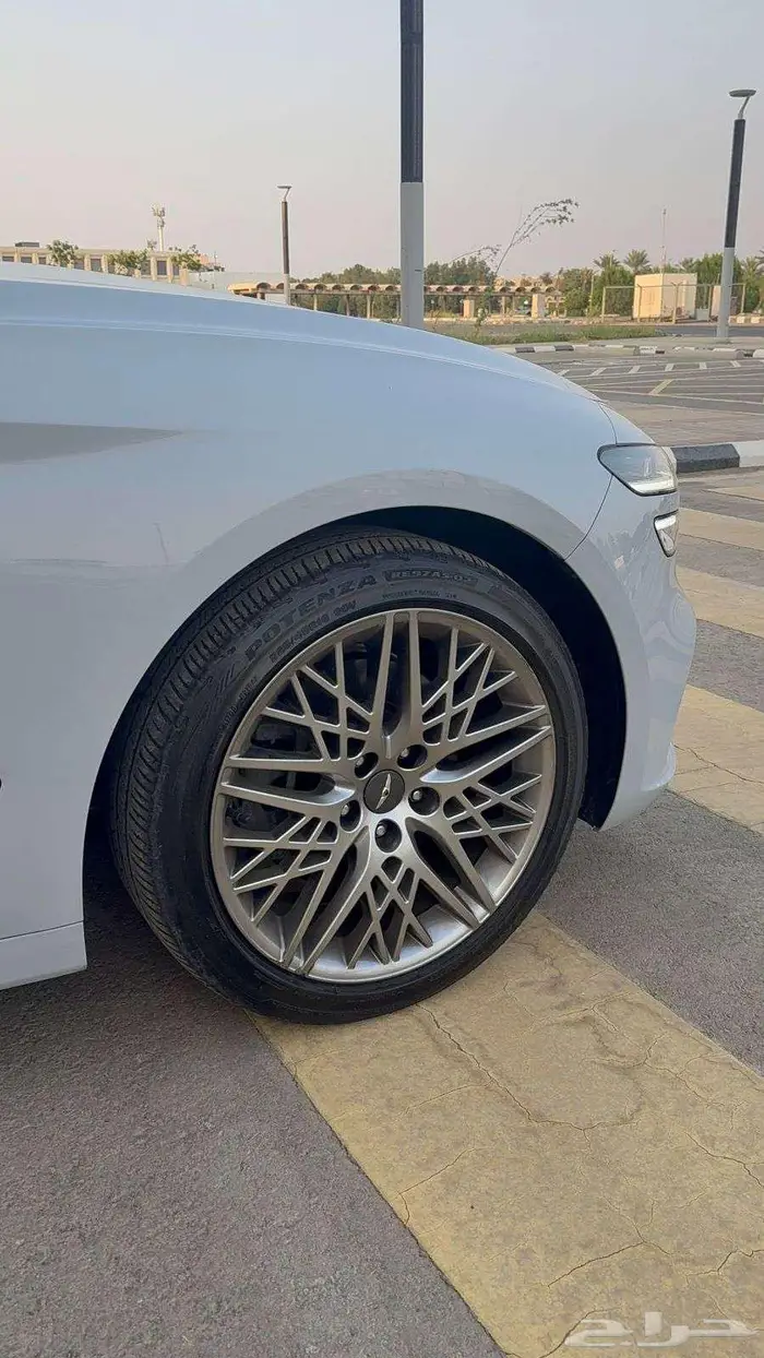 جنسس G70 2021 نظيفة جدا بوضع الوكالة شبه جديد 7