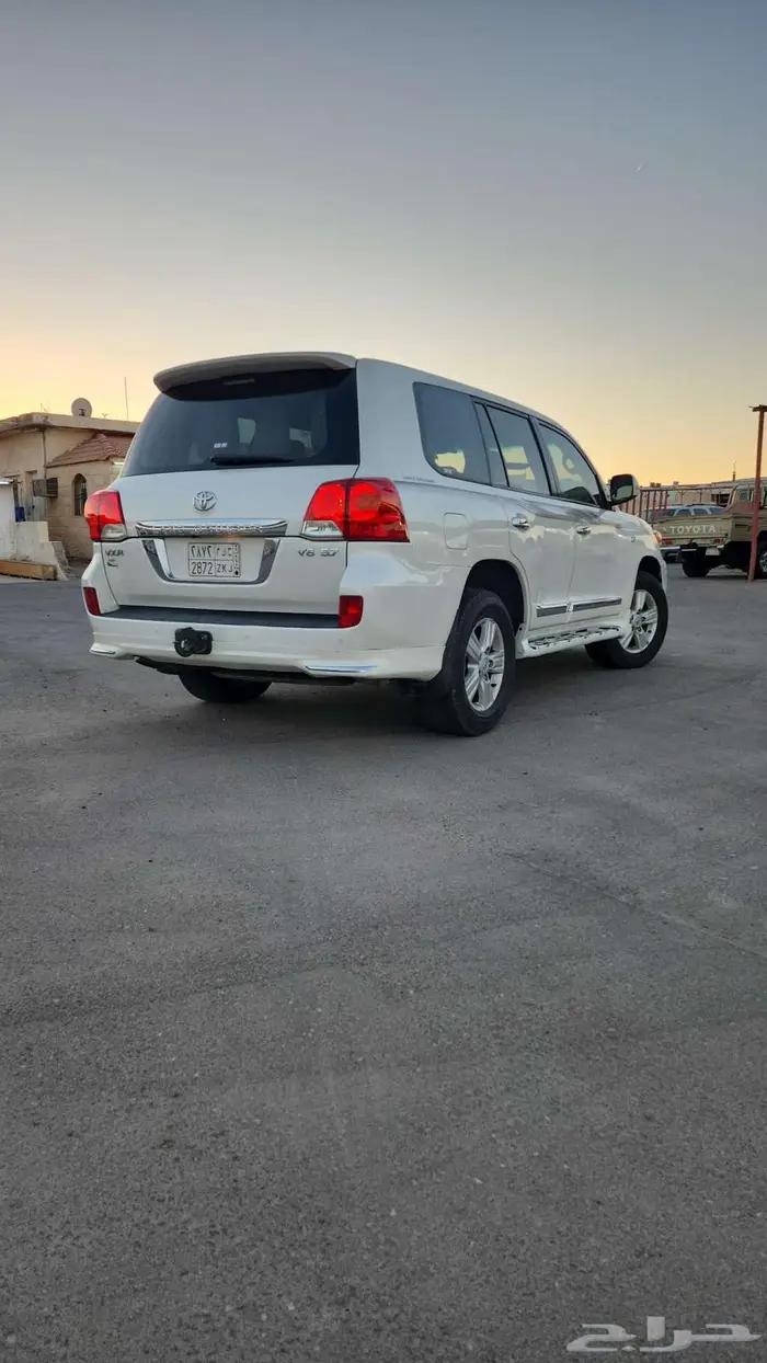 للبيع جيب جي اكس ار V8 فل كامل 1