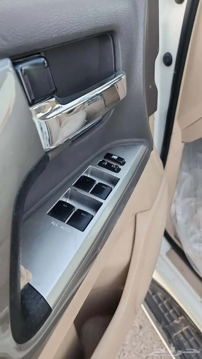 للبيع جيب جي اكس ار V8 فل كامل 5