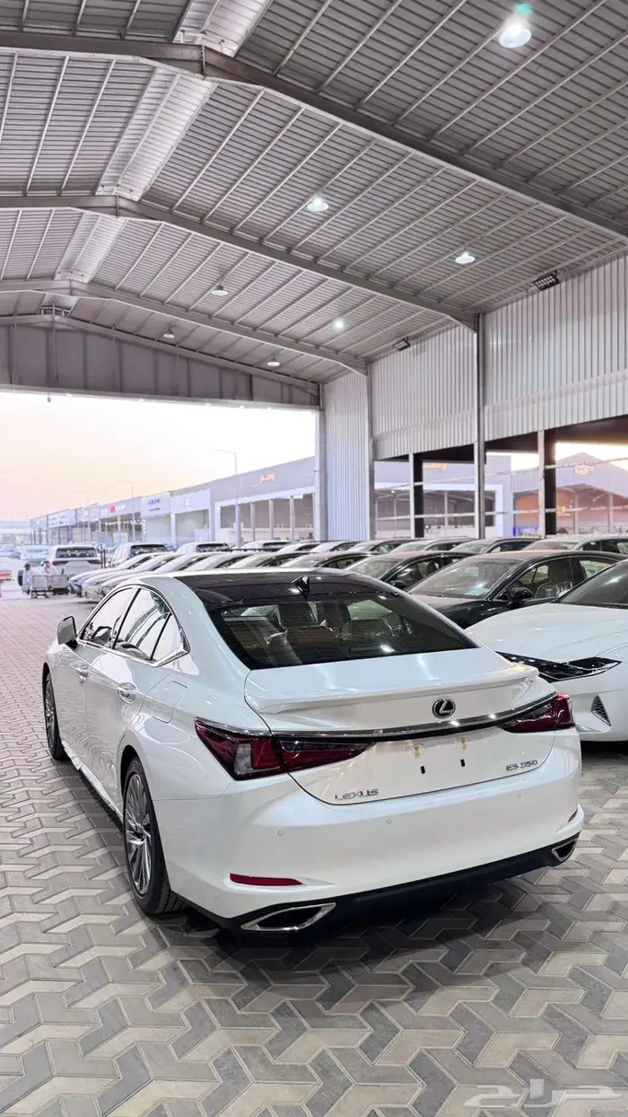لكزس es 350 نص فل 2025 12