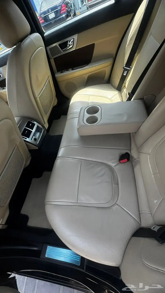 JAGUAR XF Full option 8