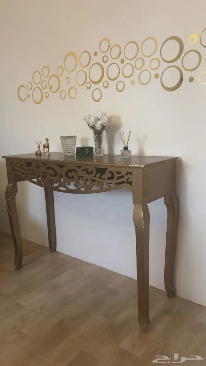 للبيع مدخل خشب ب 250 سليمه نفس اللي بصوره 0