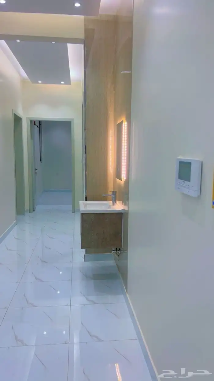 شقة جديده للايجار ثروات أبها 8