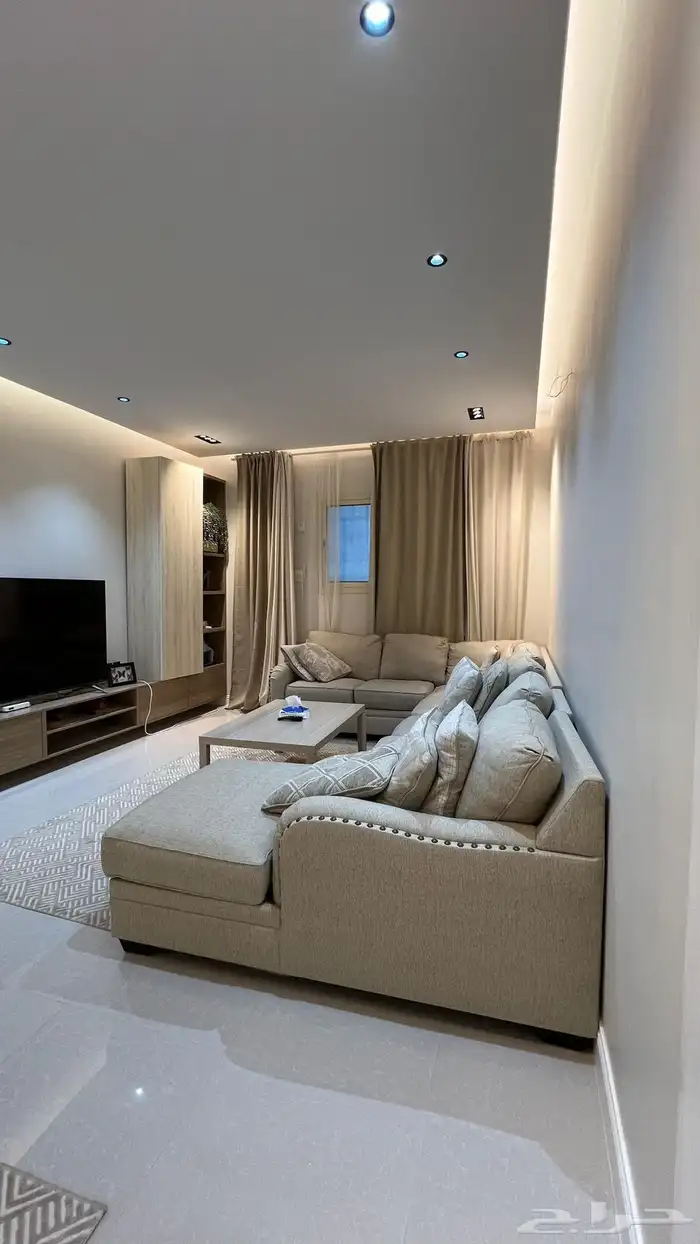 فله دورين وشقتين بحي طويق 1