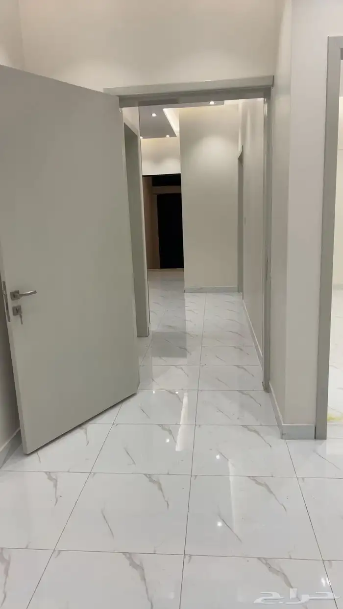 شقة جديده للايجار ثروات أبها 4