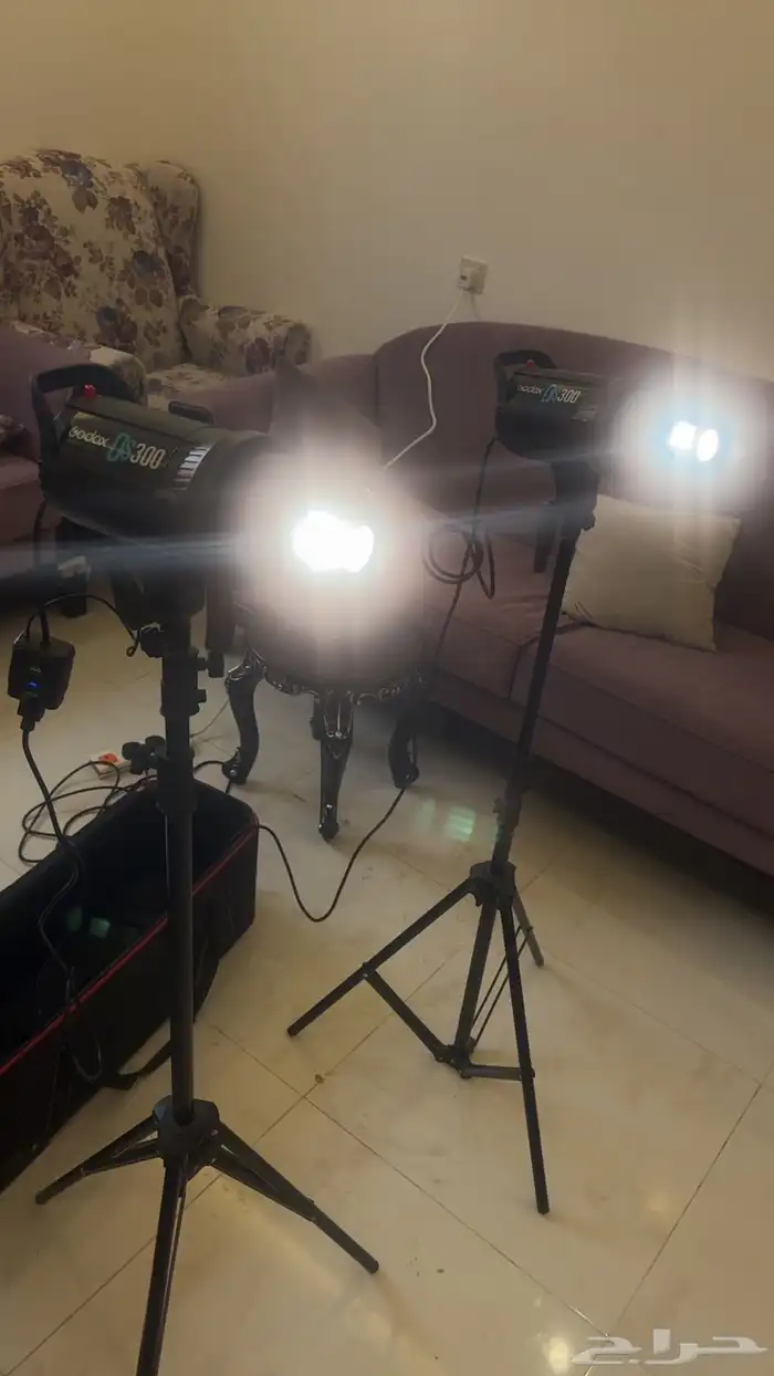استديو تصوير شغال شرط 300واط مع شتطته كما موضح 2