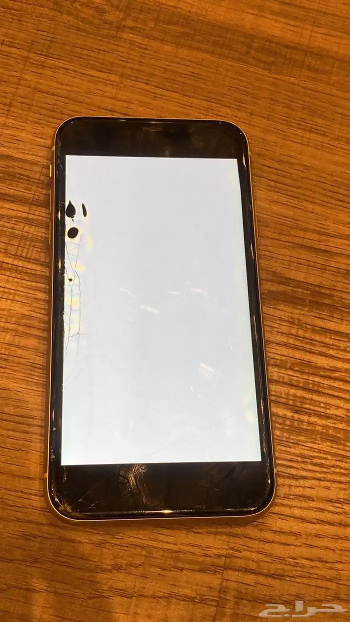 ايفون 11 العادي اصفر 2