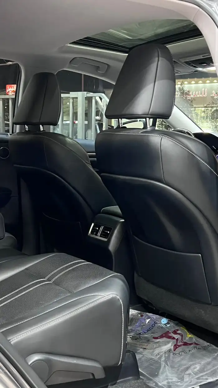 لكزس RX350L موديل 2021 9