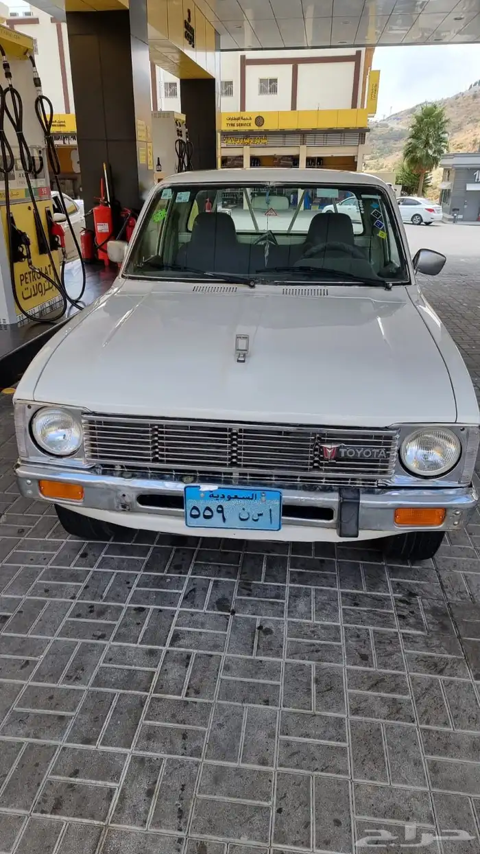 هايلوكس 8