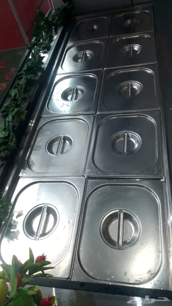 ثلاجة عرض شبه جديدة 0