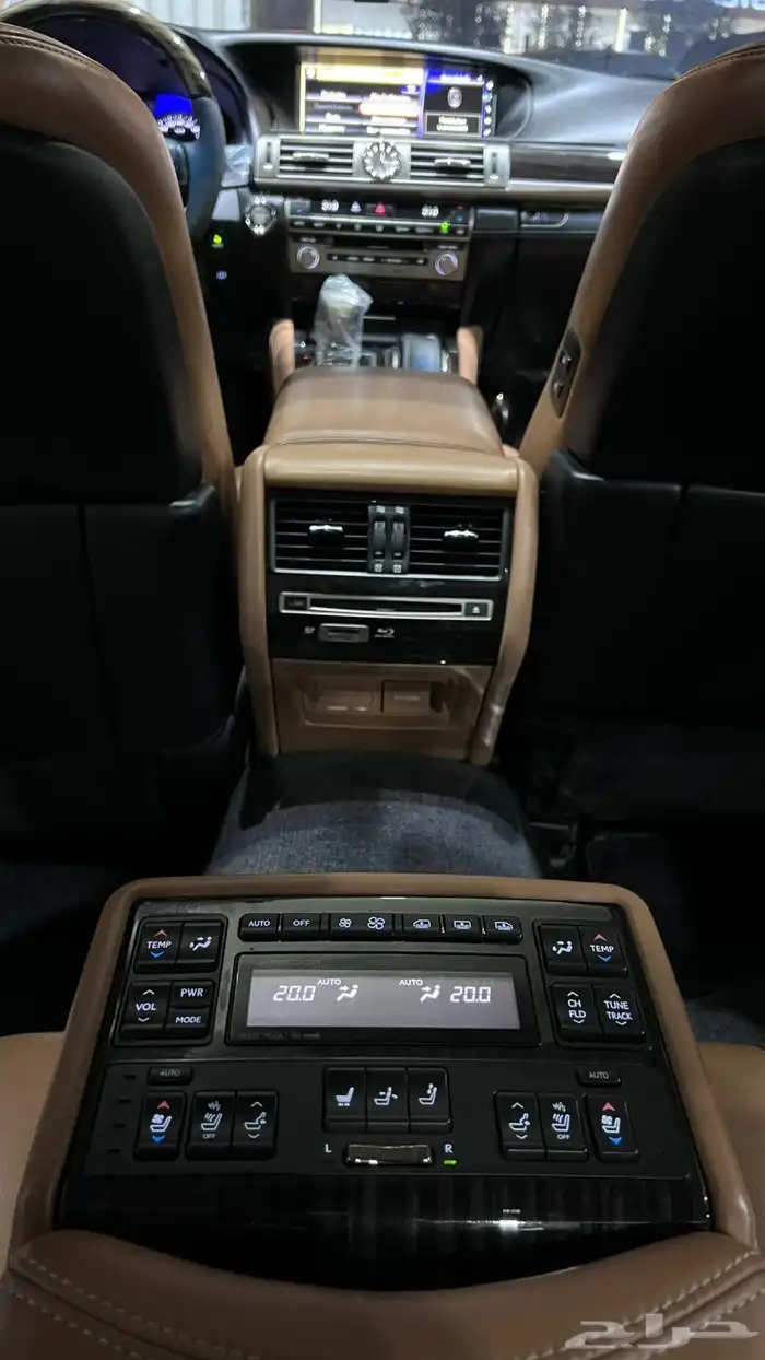 لكزس LS460L موديل 2016 14