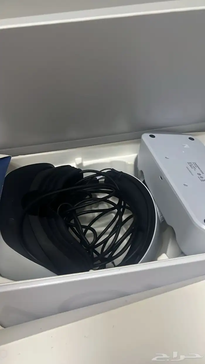 VR PS5 للبيع نظيفه جدا  استخدام شهرين فقط   شاحن خارجي لليد 1