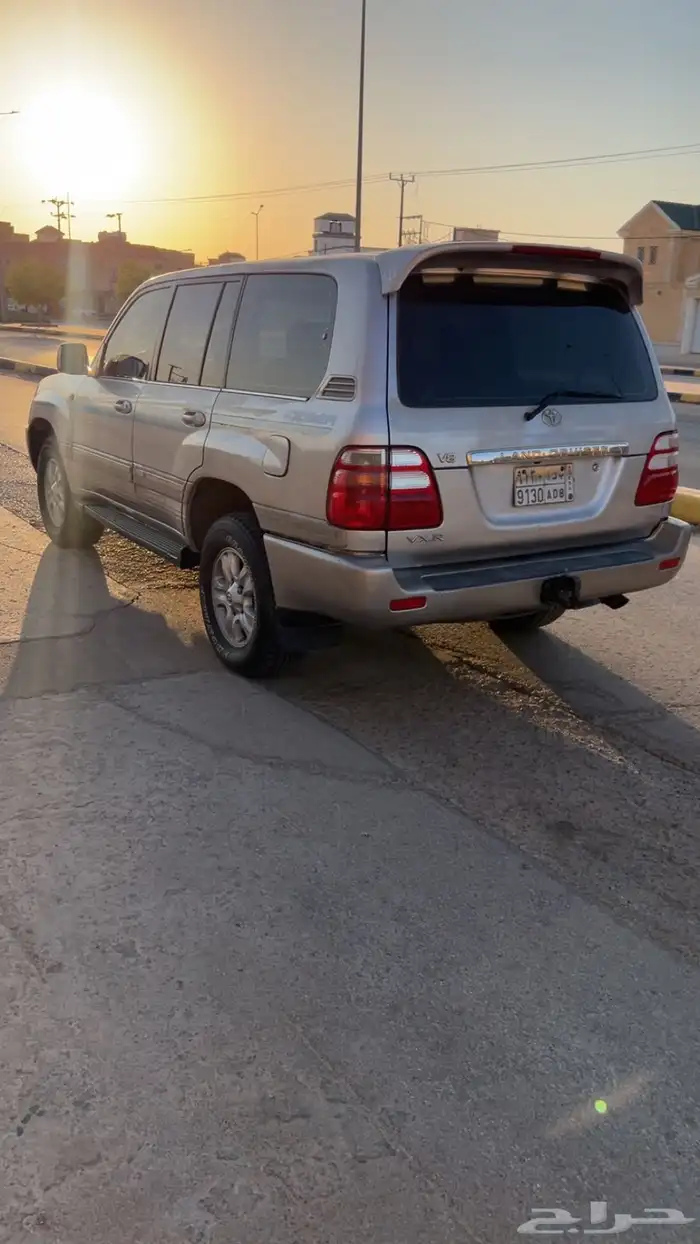 جيب لاند كروزر موديل 2002 3