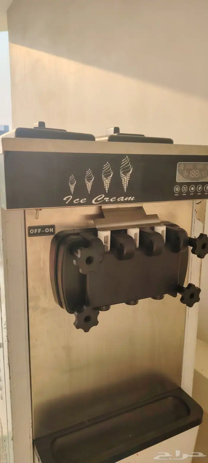 آلة آيسكريم للبيع مكينة شبه جديدة 1