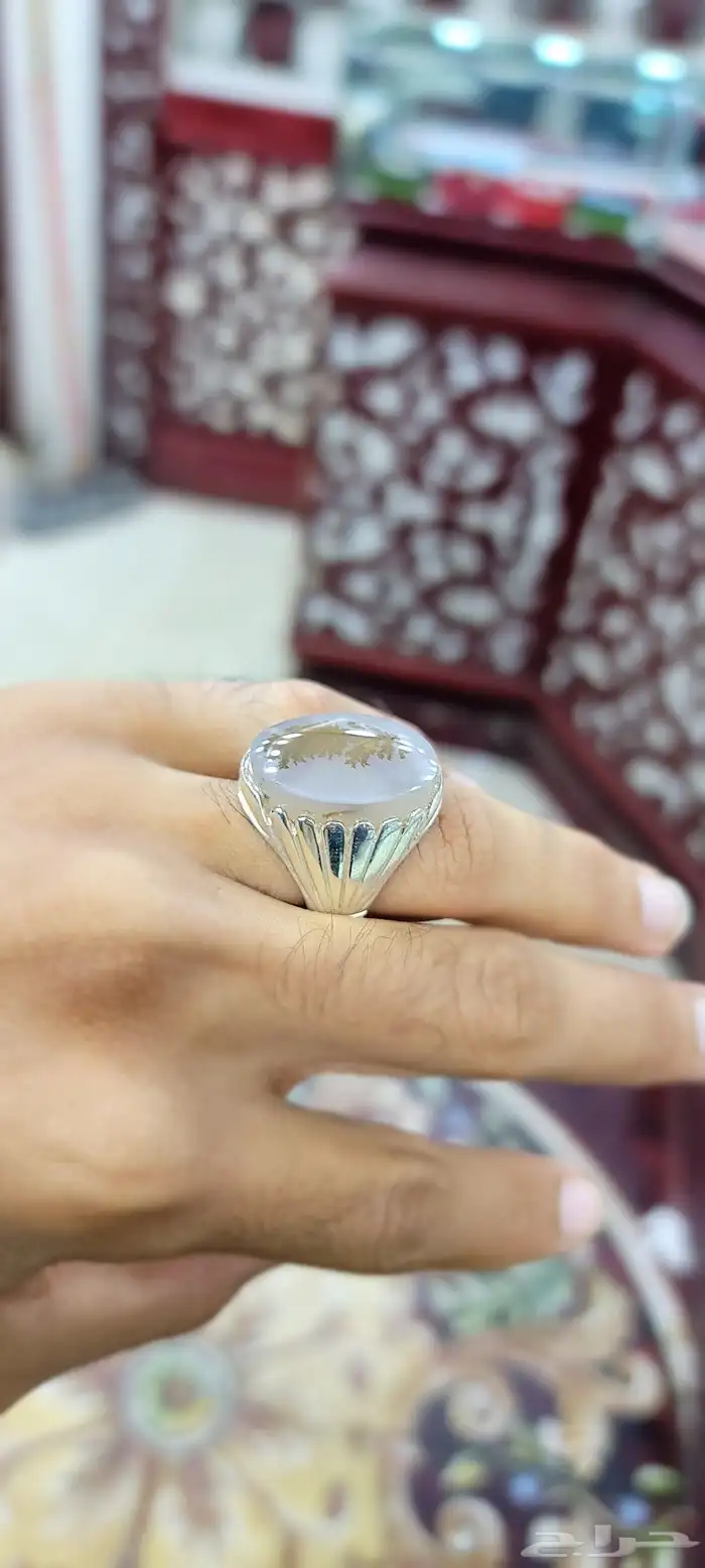 عقيق يماني مشجر واضح طبيعي على فضه نقيه 1
