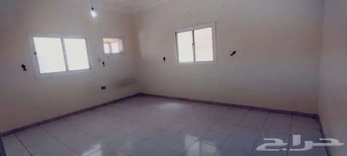 شقة للايجار حي الروضة 3