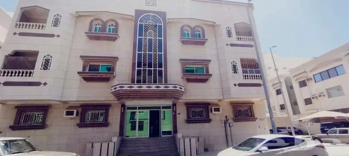 شقة للايجار حي الروضة 0