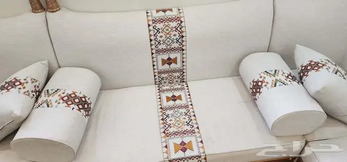 احتاج نفس قماش المجلس مغربي 0