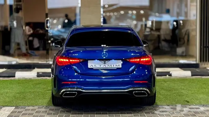 Mercedes Benz C300 AMG 4 Matic 3