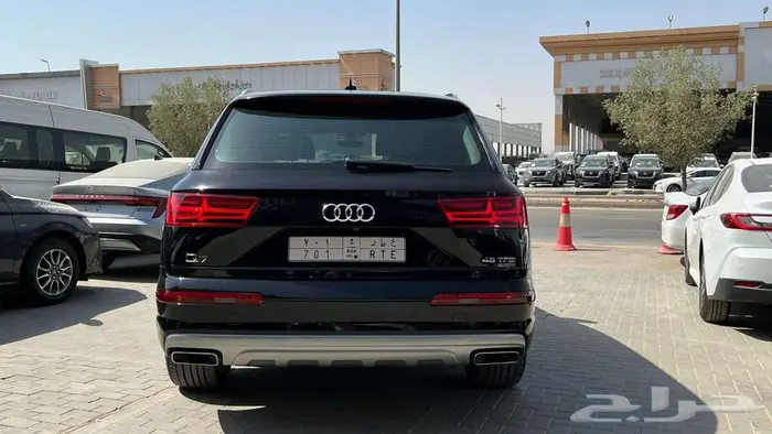 اودي Q7 2019 ممشي 207 الف تشكيات وكالة بحالة ممتازة 4