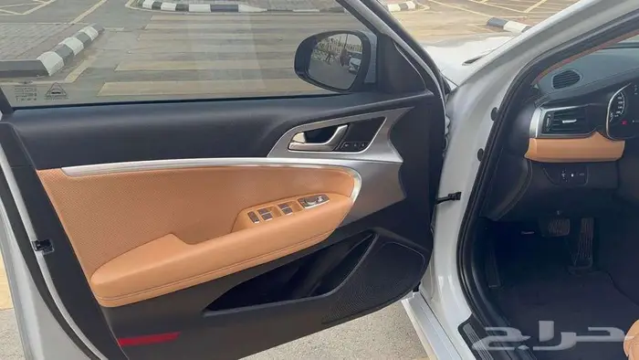 جنسس G70 2021 نظيفة جدا بوضع الوكالة شبه جديد 18