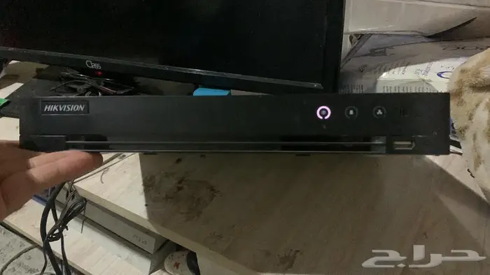 جهاز كاميرات Hikvosion عدد المخاج 8 مخرج مستعمل استعمال خفيف 0