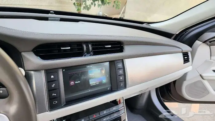 جاكور XF 2018 بحالة ممتازة 33