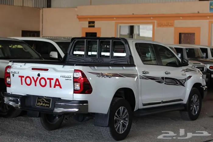 هايلكس 2025 فل كامل 5