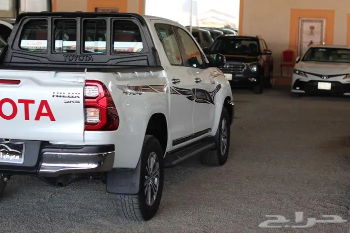 هايلكس 2025 فل كامل 6