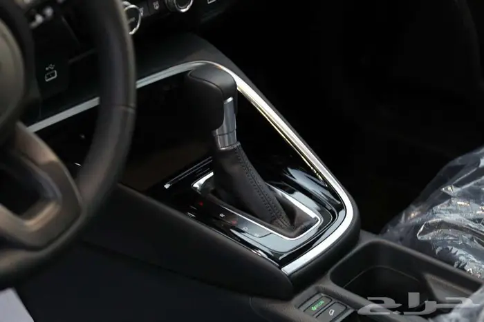 هوندا HR-V نص فل سماوي2025 14