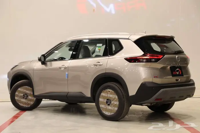 عروض للكاش والاقساط على نيسان اكستريل استاندر 2025 دبل وبدون 1